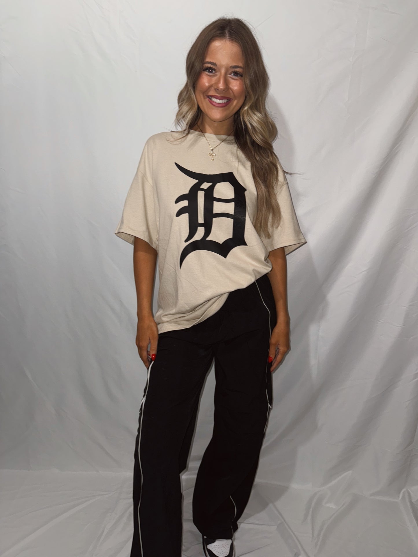 Old English D Tee - Sand