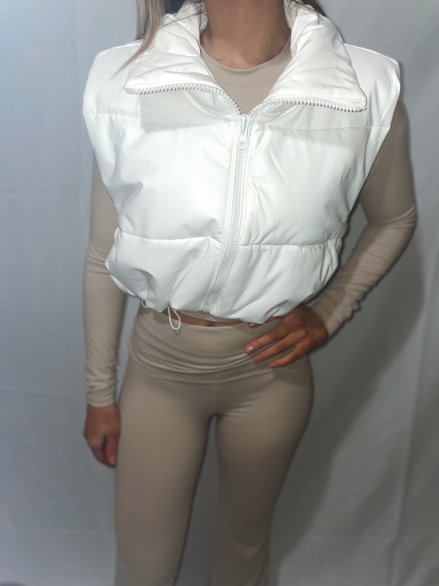 Gossip Girl Cropped Leather Puffer Vest - Ivory