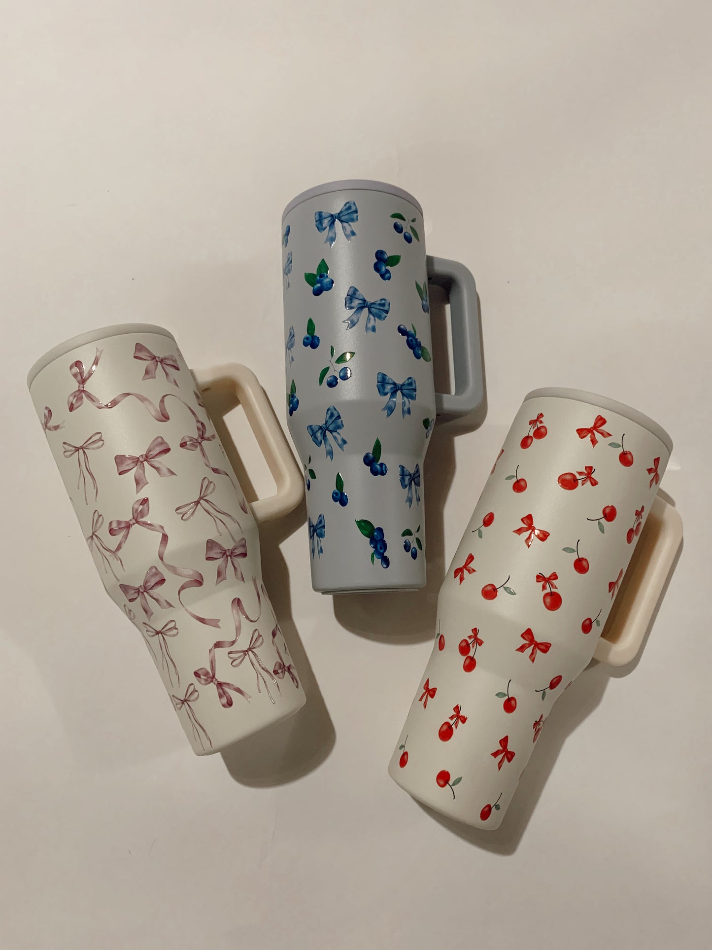 Printed 40oz Spill Free Tumbler - Cream Bow