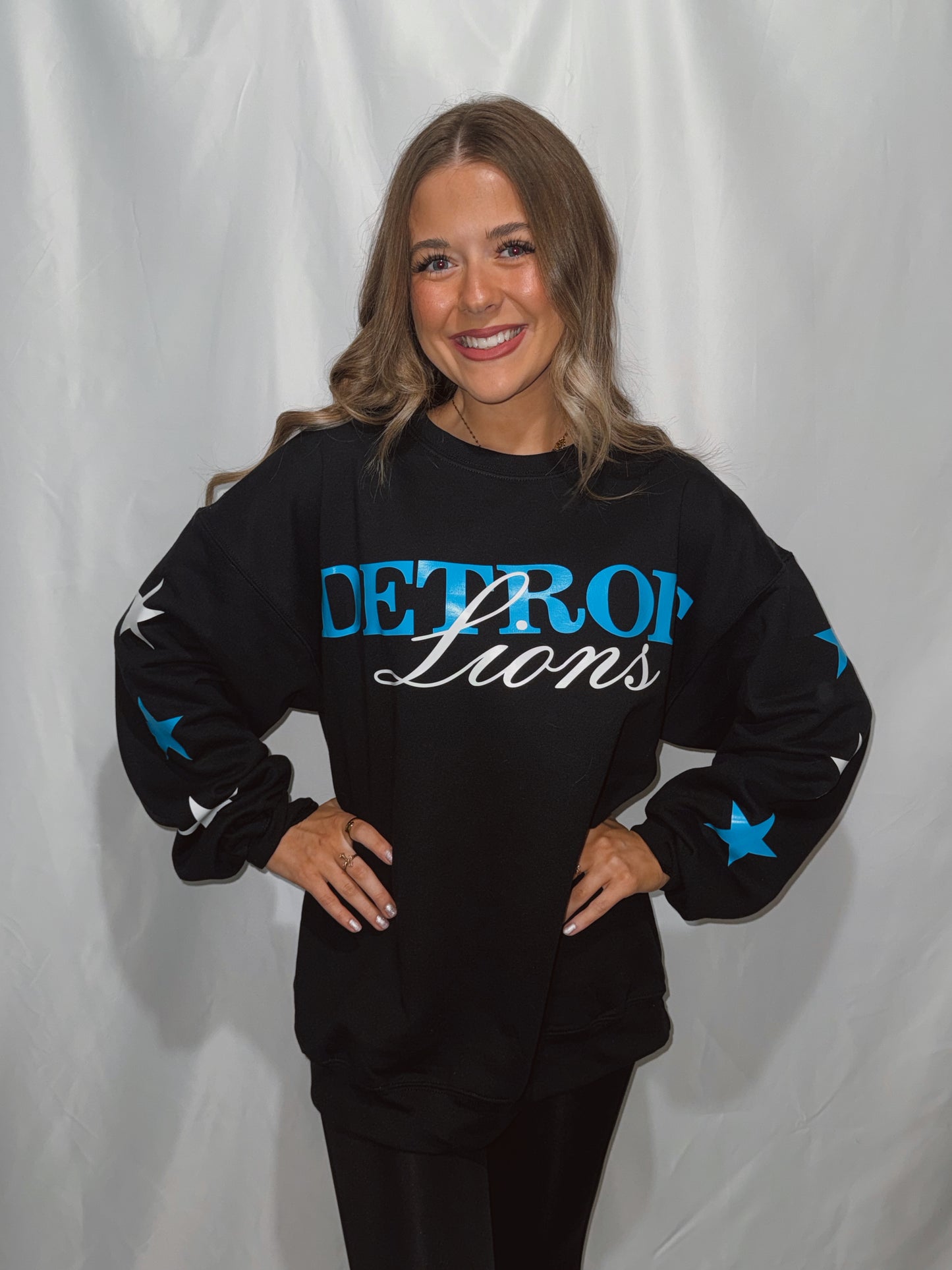 Detroit Lions Star Sleeve Crewneck - Black