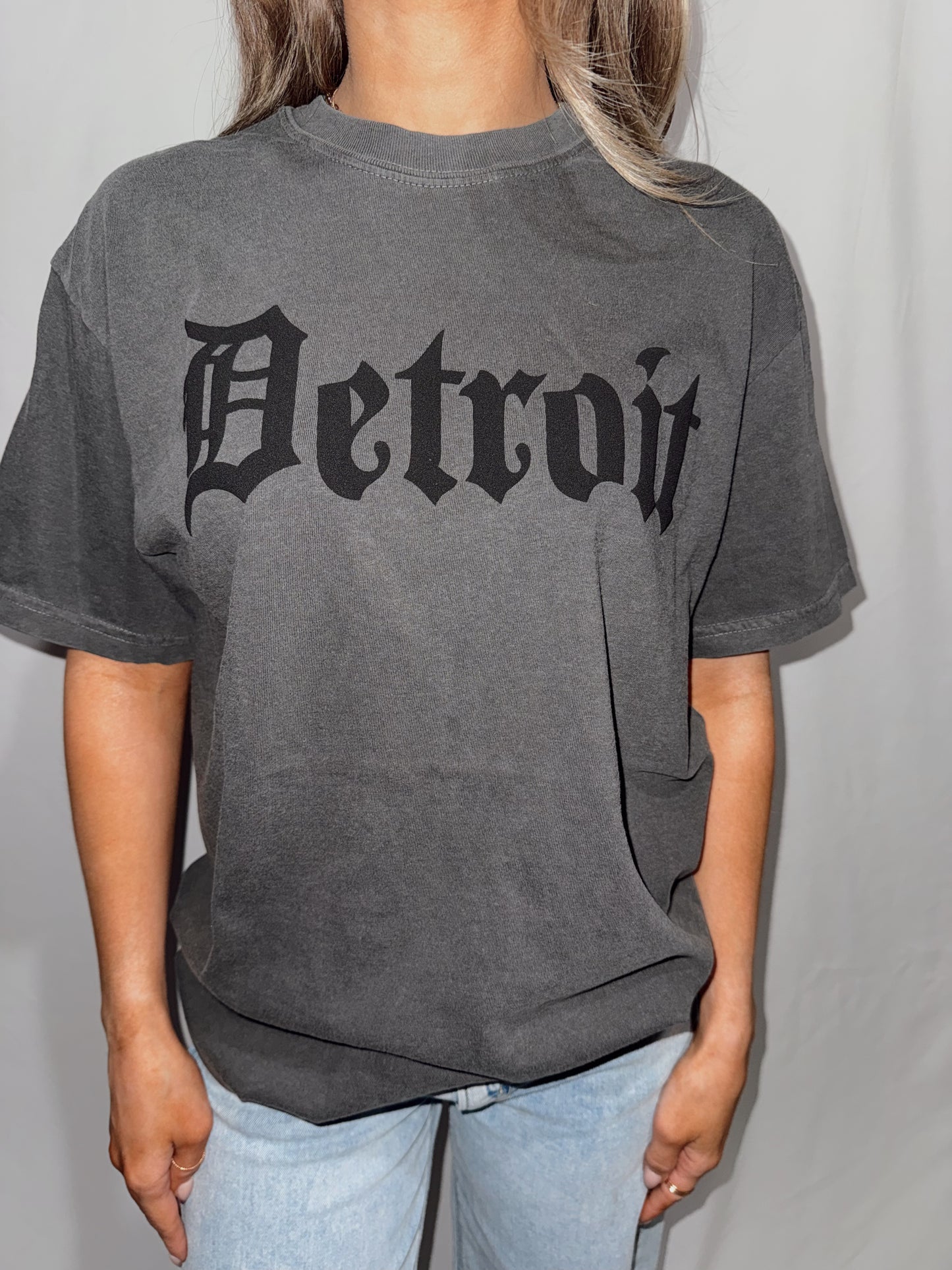Detroit Monochromatic Puff Tee (UNISEX)