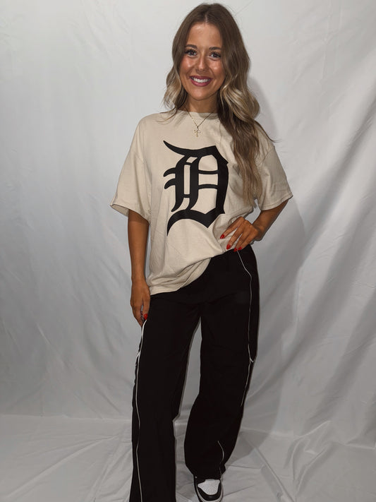 Old English D Tee - Sand