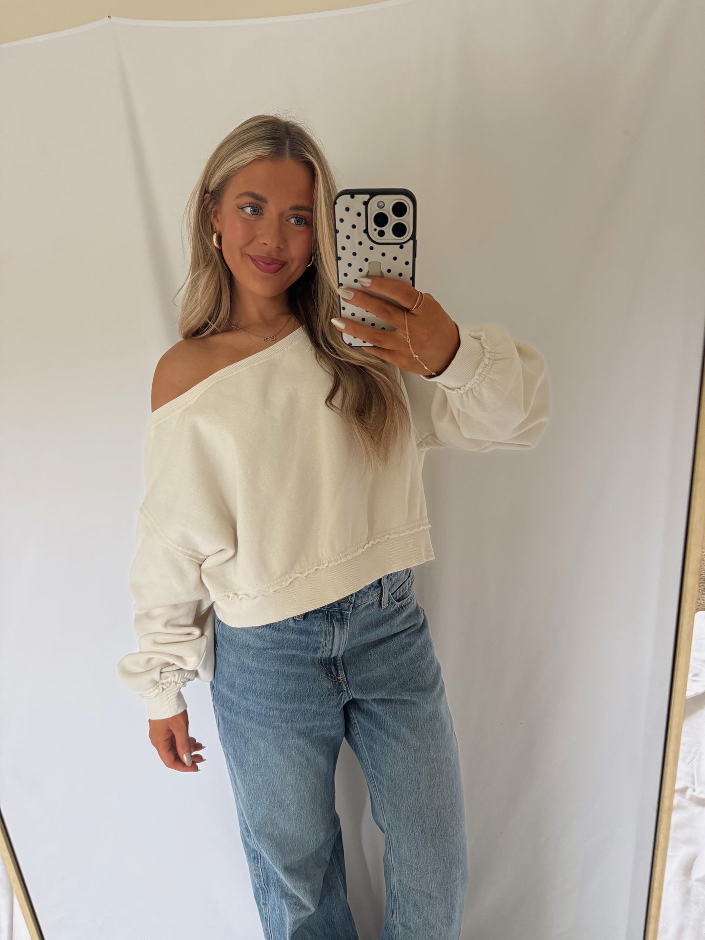 Frankie Off Shoulder Sweatshirt - Ivory
